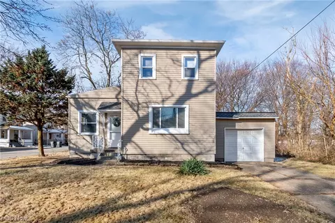 Exterior - 464 Butler Ave, Akron, OH 44310 photo 2 of 6