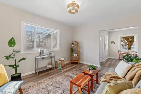 Living - 464 Butler Ave, Akron, OH 44310 photo 3 of 3