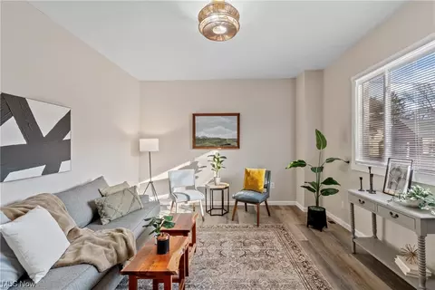 Living - 464 Butler Ave, Akron, OH 44310 photo 1 of 3