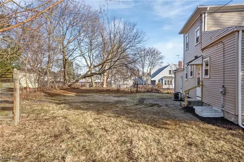Exterior - 464 Butler Ave, Akron, OH 44310 photo 5 of 6