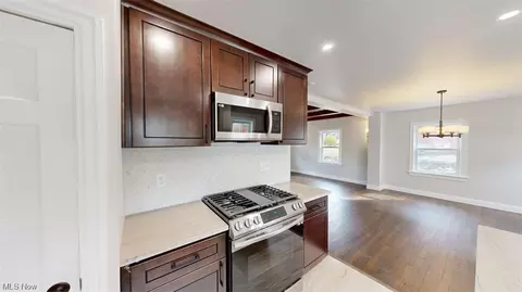 Kitchen - 1250 Sunset View Dr, Akron, OH 44313 photo 3 of 4