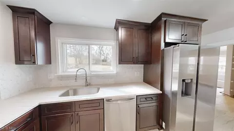 Kitchen - 1250 Sunset View Dr, Akron, OH 44313 photo 2 of 4