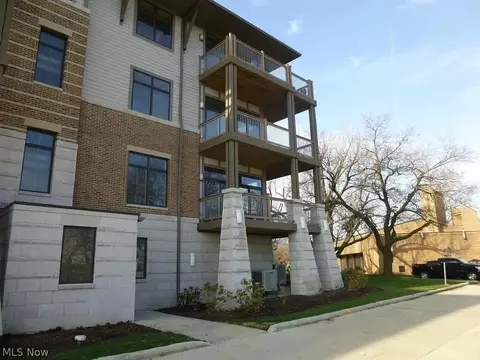 1403 Copper Trce #201, Cleveland, OH 44118