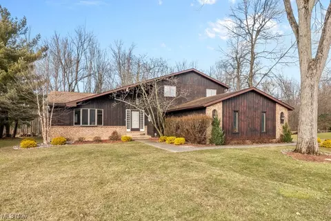 10040 Applewood, North Royalton, OH 44133