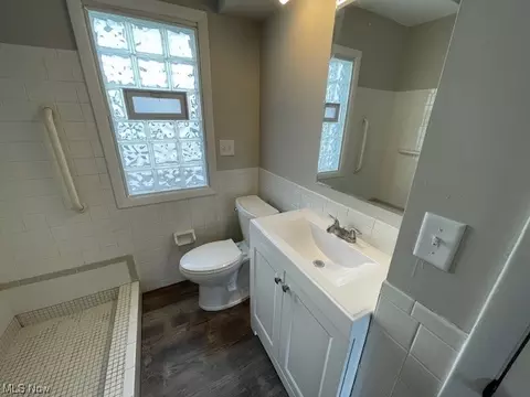 241 Wesley, Elyria, OH 44035 photo 7