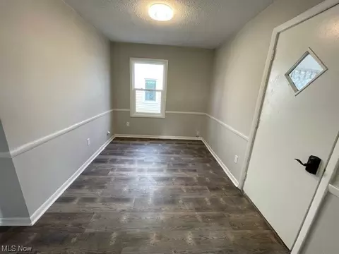 241 Wesley, Elyria, OH 44035 photo 5