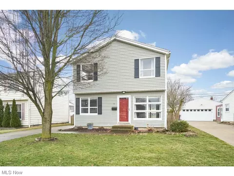 118 Tyler Ave, Cuyahoga Falls, OH 44221