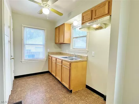 Kitchen - 2461 E 37th St, Lorain, OH 44055 photo 2 of 3