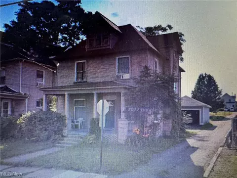 1035 Cherry NE, Canton, OH 44704