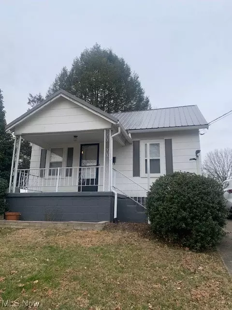 4503 Stella St, Parkersburg, WV 26104