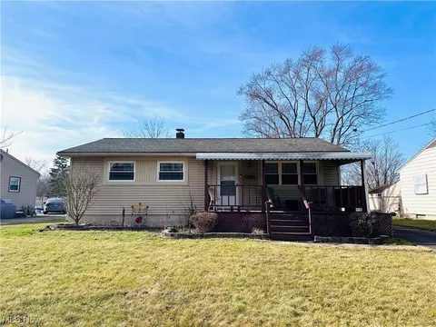 1402 Old Frg, Niles, OH 44446