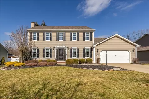 3213 Winsted Dr, Brunswick, OH 44212