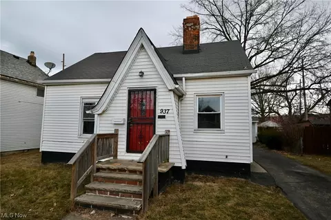 Exterior - 937 E 237th St, Euclid, OH 44123 photo 3 of 10