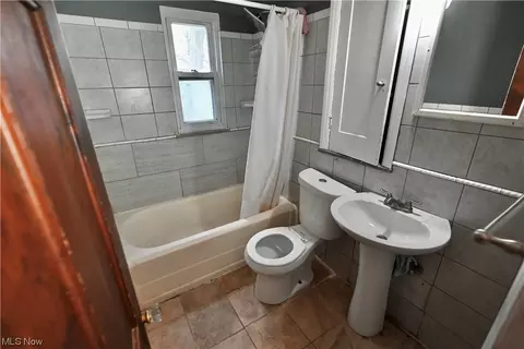 Bath - 937 E 237th St, Euclid, OH 44123 photo 1 of 1