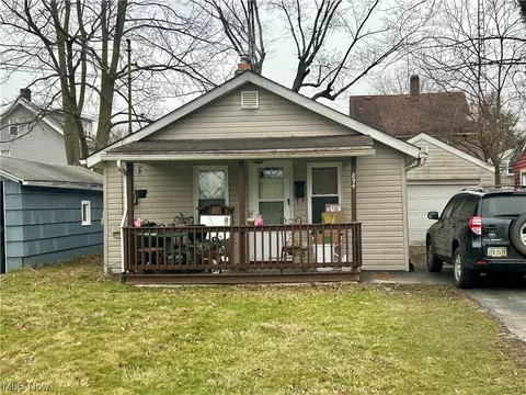 894 Cole, Akron, OH 44306