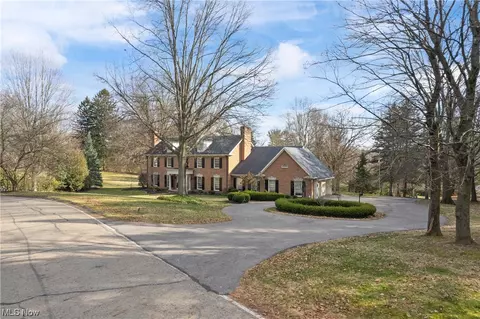 Exterior - 2655 Glenmont Rd NW, Canton, OH 44708 photo 8 of 8