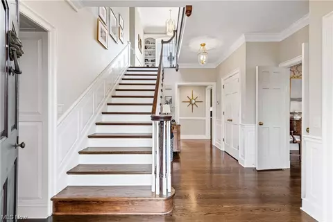 Entry Way - 2655 Glenmont Rd NW, Canton, OH 44708 photo 1 of 3