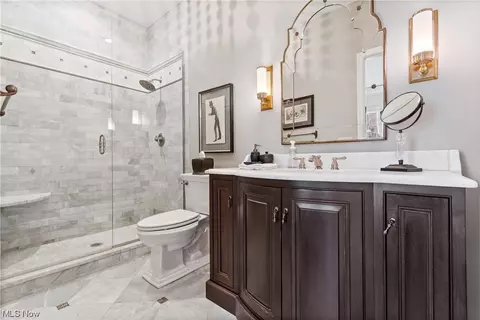 Bath - 2655 Glenmont Rd NW, Canton, OH 44708 photo 3 of 5