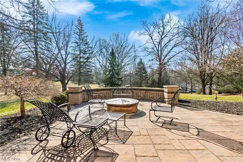 Exterior - 2655 Glenmont Rd NW, Canton, OH 44708 photo 5 of 8