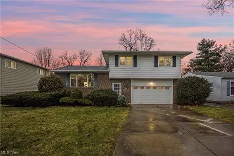 26730 E Oviatt Rd, Bay Village, OH 44140