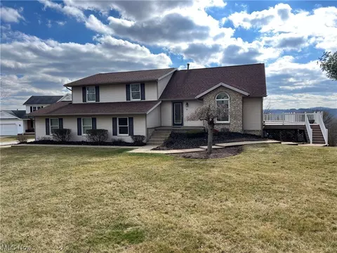 9740 Lafont Cir NE, Bolivar, OH 44612