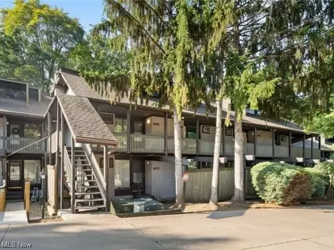 942 A Snowfall Spur, Akron, OH 44313