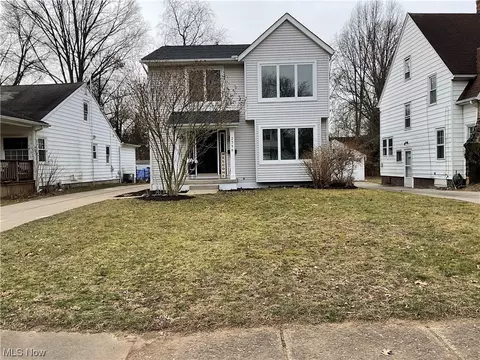 2350 Wyandotte, Cuyahoga Falls, OH 44223