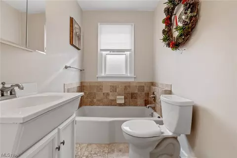 Bath - 1069 Reed Ave, Akron, OH 44306 photo 1 of 2