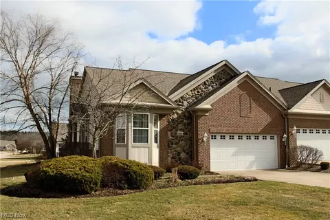 2986 Country Clb, Twinsburg, OH 44087