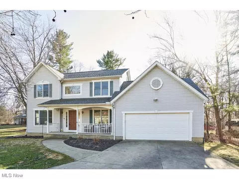 1702 Barlow, Hudson, OH 44236