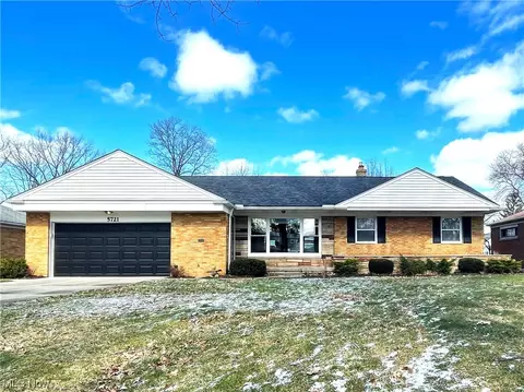 5721 Alberta Dr, Lyndhurst, OH 44124