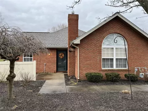 167 Beau Chemin Ave, Louisville, OH 44641