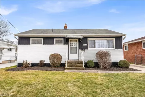 14641 S Gallatin Blvd, Brook Park, OH 44142