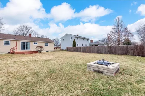 Exterior - 3815 Ivanhoe, Lorain, OH 44053 photo 12 of 14