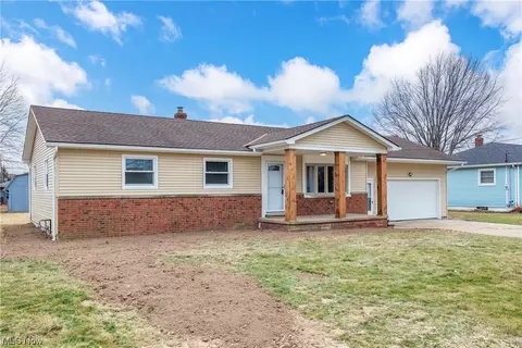 Exterior - 3815 Ivanhoe, Lorain, OH 44053 photo 3 of 14
