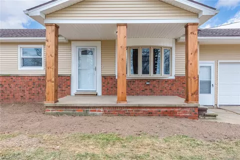 Exterior - 3815 Ivanhoe, Lorain, OH 44053 photo 2 of 14