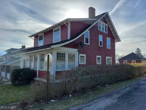 608 Mckinnon, East Liverpool, OH 43920