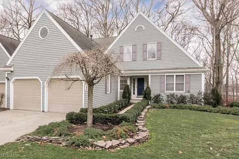 130 Pheasant Run, Chagrin Falls, OH 44022