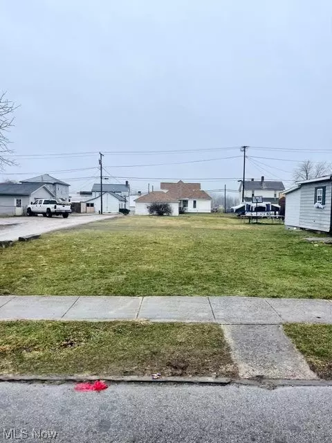 241 E 2nd, Logan, OH 43138 photo 1