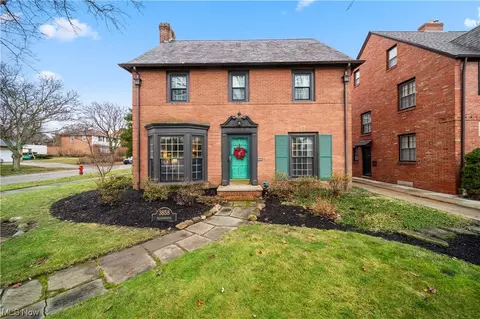 3858 Meadowbrook Blvd, University Heights, OH 44118