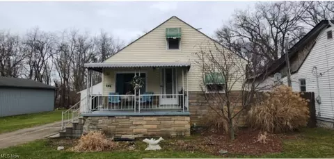 2709 Fackler Ave, Elyria, OH 44035