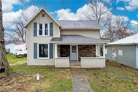 110 S Taylor St, Holmesville, OH 44633