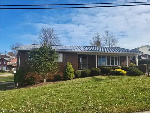 131 Parshall Ave, Saint Clairsville, OH 43950