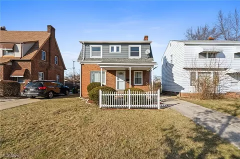 22071 Tracy Ave, Euclid, OH 44123