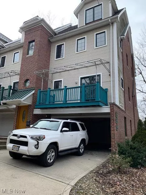 2730 Euclid Hts, Cleveland Heights, OH 44106