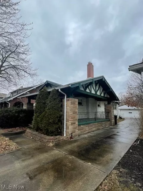 13041 Cedar, Cleveland Heights, OH 44118