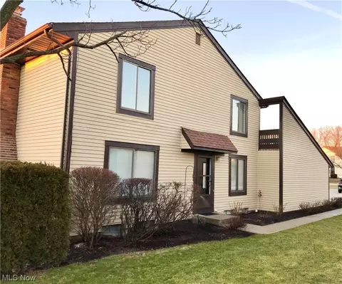 32533 Jefferson #17, Solon, OH 44139