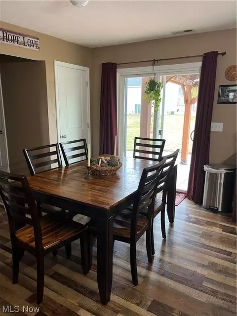 Dining - 280 Emily, Madison, OH 44057 photo 1 of 2