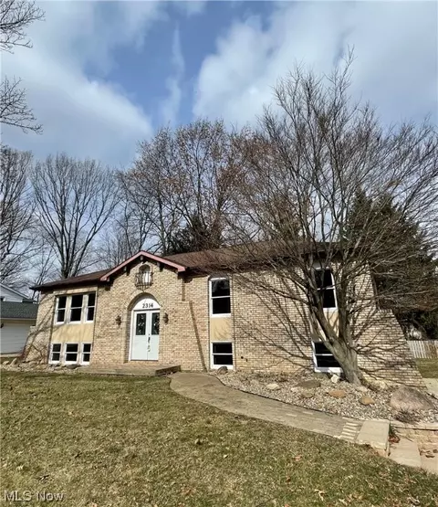 2314 Stoner Ave, Massillon, OH 44646
