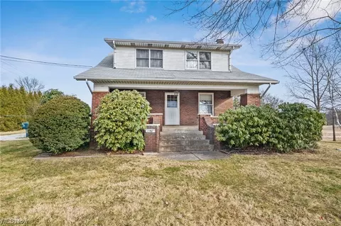 1997 NW Applegrove St, North Canton, OH 44720